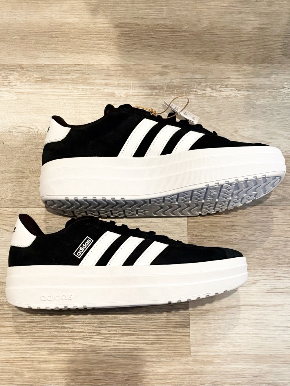 NWT ADIDAS VL COURT BOLD SNEAKERS